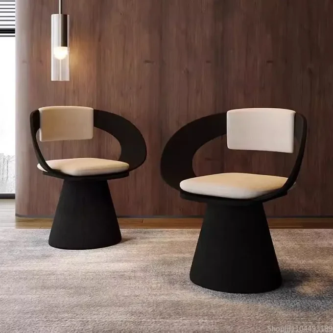 Luxury Italian Lounge Chair 4